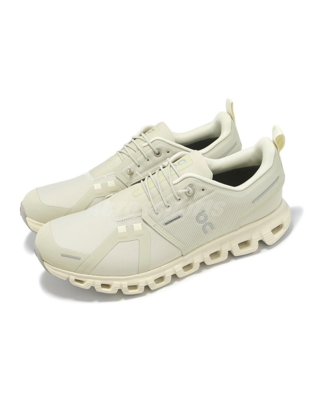 ON Running Cloud 6 shoes in Pelican Ghost cream